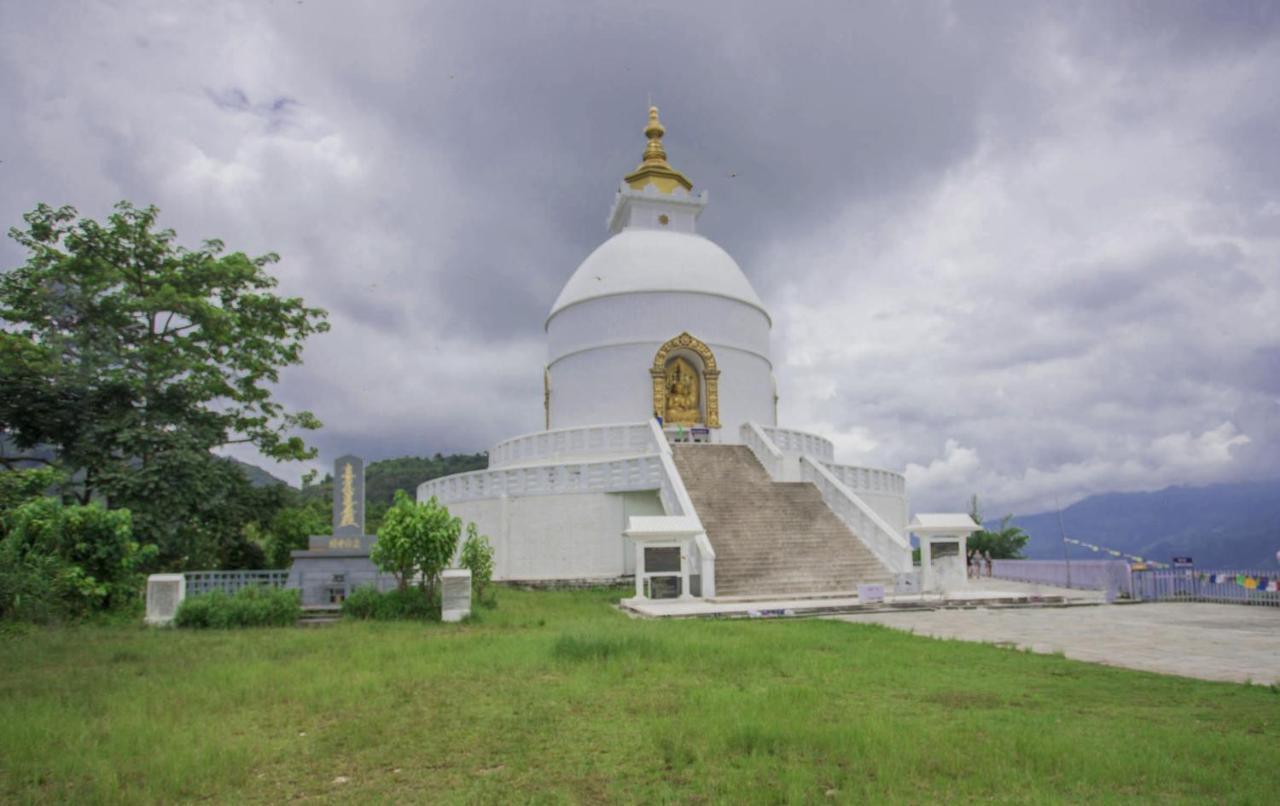 Oyo 254 White House In Hotel Pokhara Exterior photo