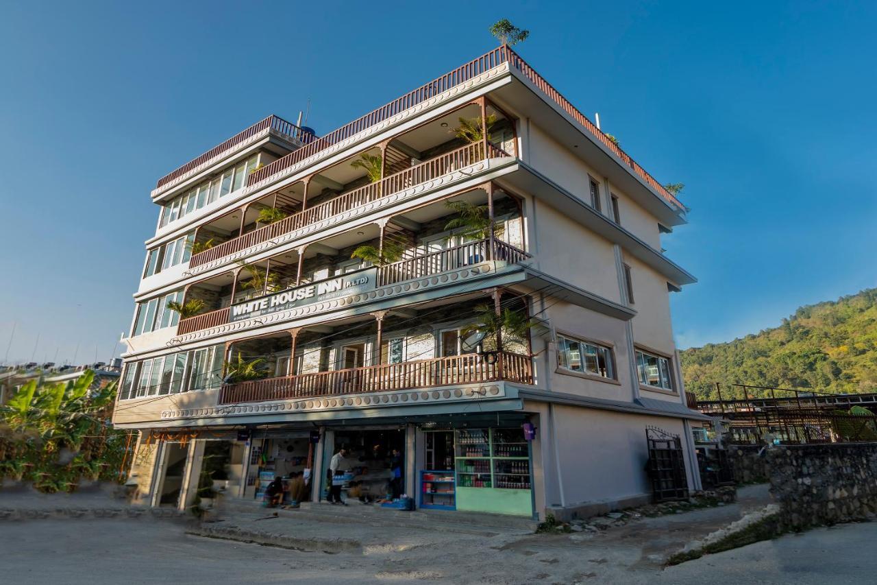 Oyo 254 White House In Hotel Pokhara Exterior photo